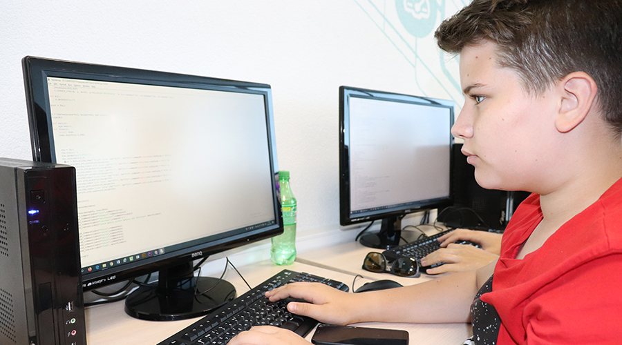 Программирование и Game Dev 9-10 класс (Python 2) Программирование и Game Dev 9-10 класс (Python 2)
